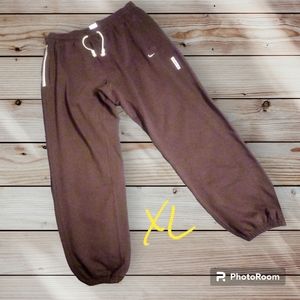Nike Dri-Fit Standard Issue Sweat Pants